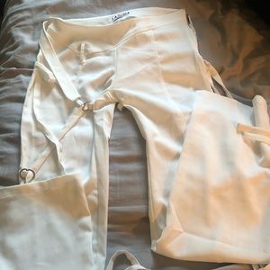 I am Gia synopsis pants